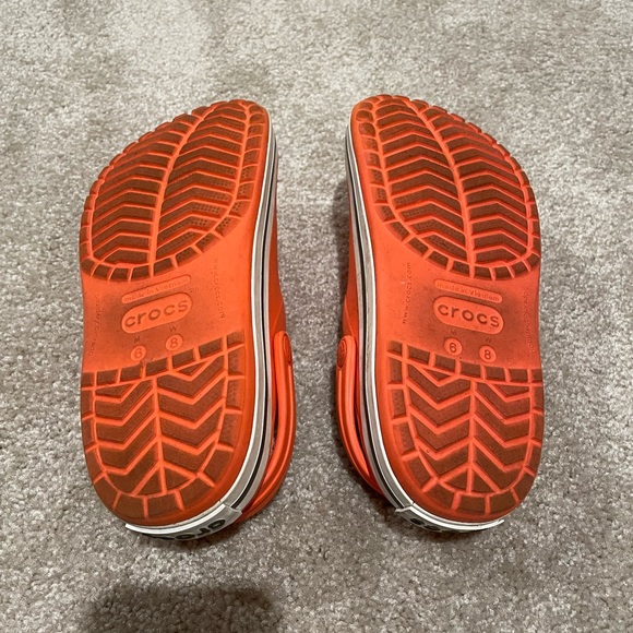 Orange Crocs - Picture 5 of 5